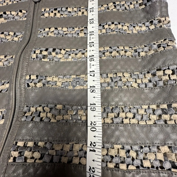 Armani Collezioni Women's Gray and Cream Striped Jacket - Picture 7 of 9